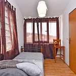House Stinjan 2148 בית נופש *