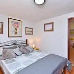 בית נופש House Stinjan 2148