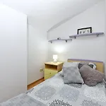 House Stinjan 2148 בית נופש