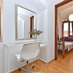 בית נופש House Stinjan 2148 *