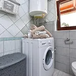 בית נופש House Stinjan 2148