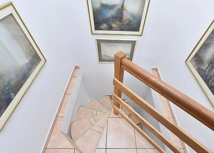 بيت للعطل House Stinjan 2148 بولا