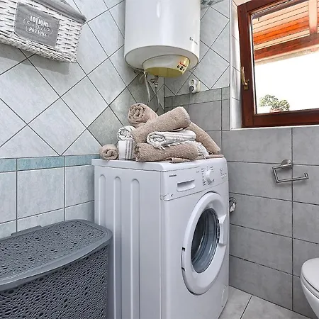 בית נופש House Stinjan 2148
